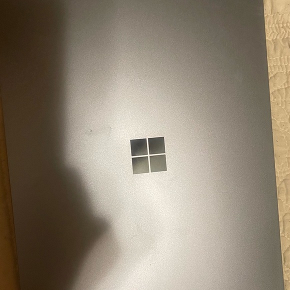 Microsoft surface laptop Go2